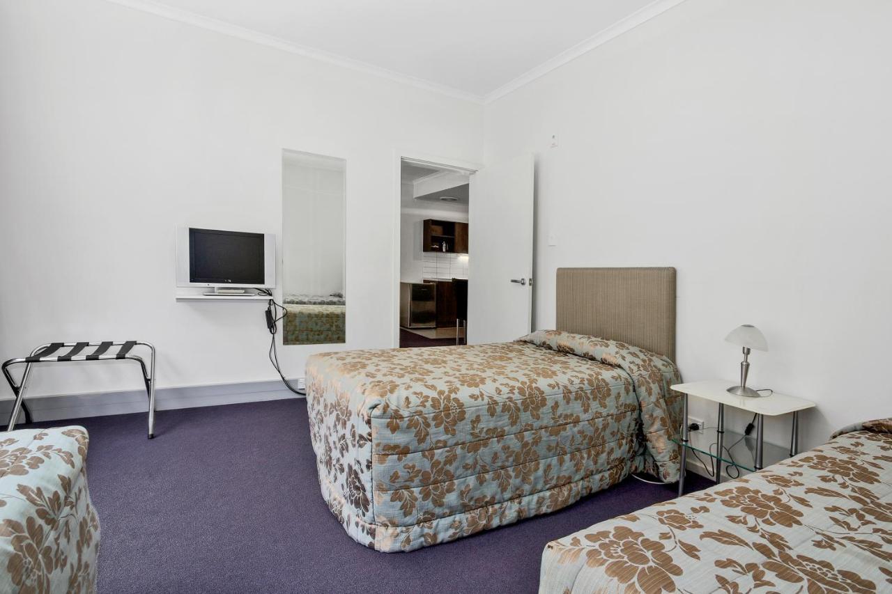 Amethyst Court Motor Lodge Porirua Room photo