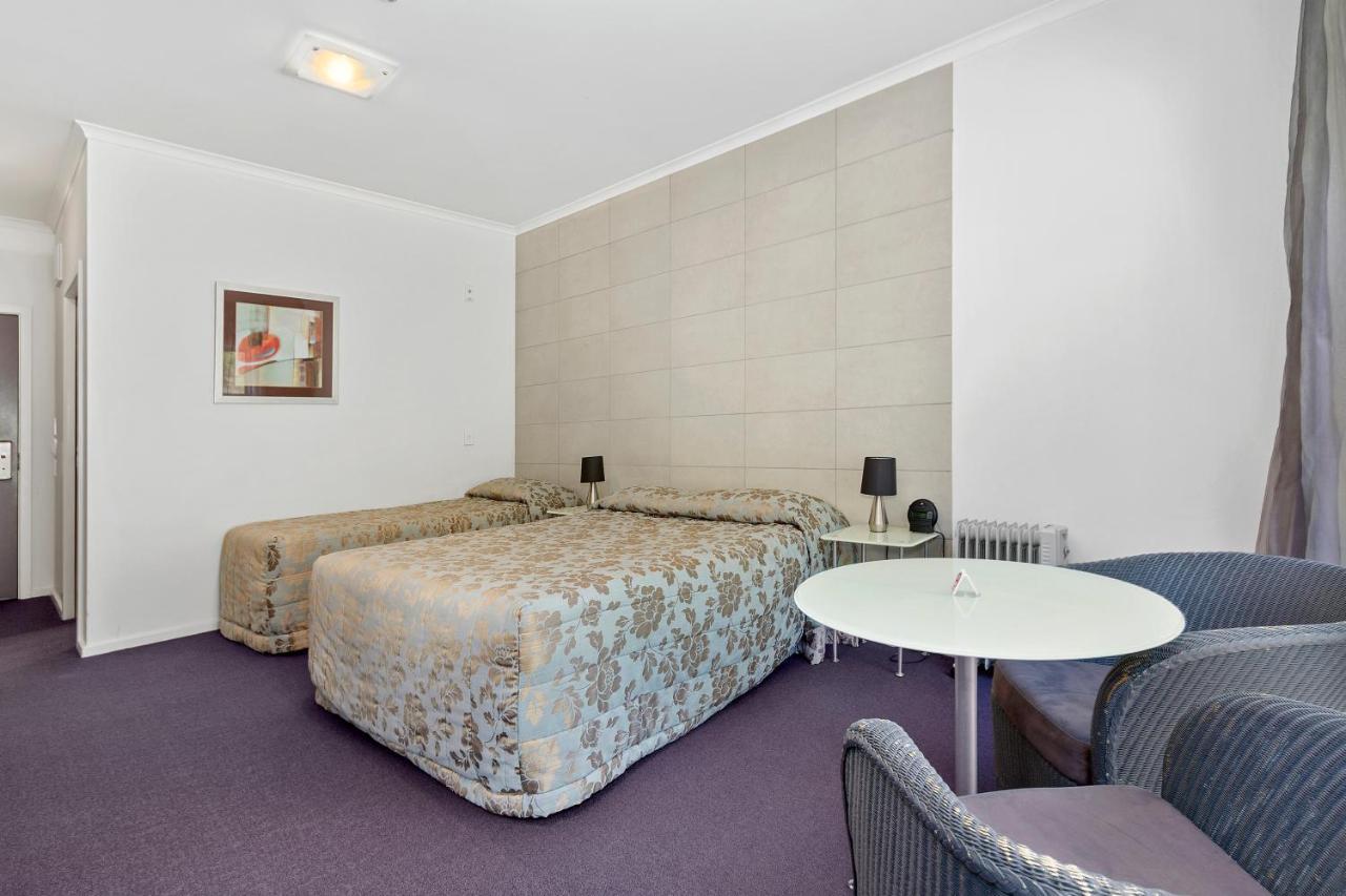 Amethyst Court Motor Lodge Porirua Room photo